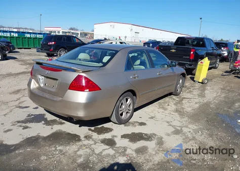 2006 Honda Accord 2.4 Ex z USA, uszkodzony, nr VIN 1HGCM56776A021385
